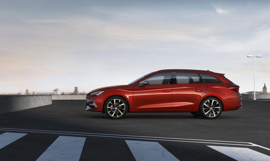  Seat Leon Sportstourer FR 2020 года  (WW) (фото 4 из 29)